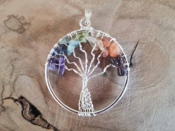 pendentif arbre de vie 7 chakras rond